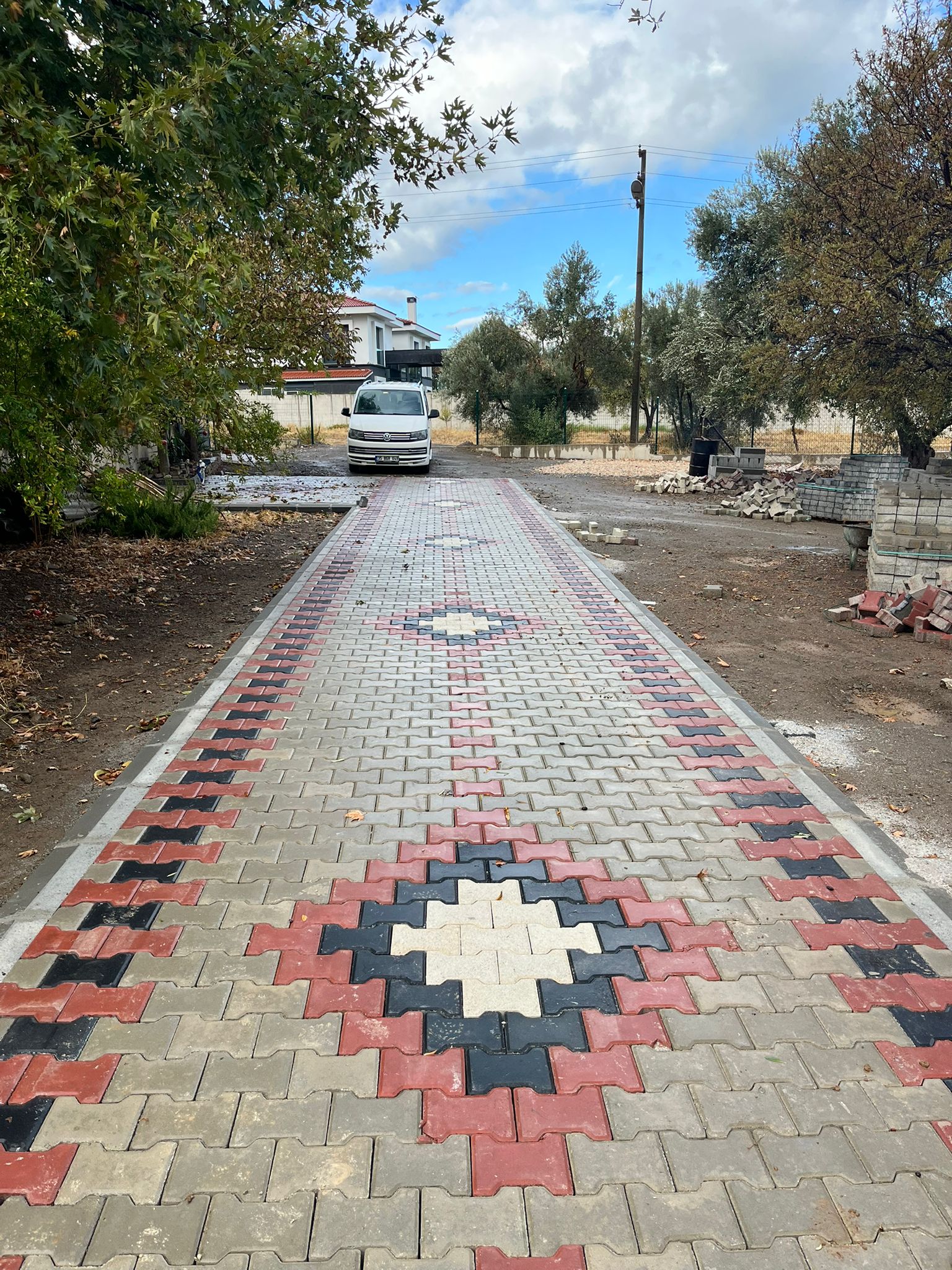 izmir kilit parke tasi haziran 10
