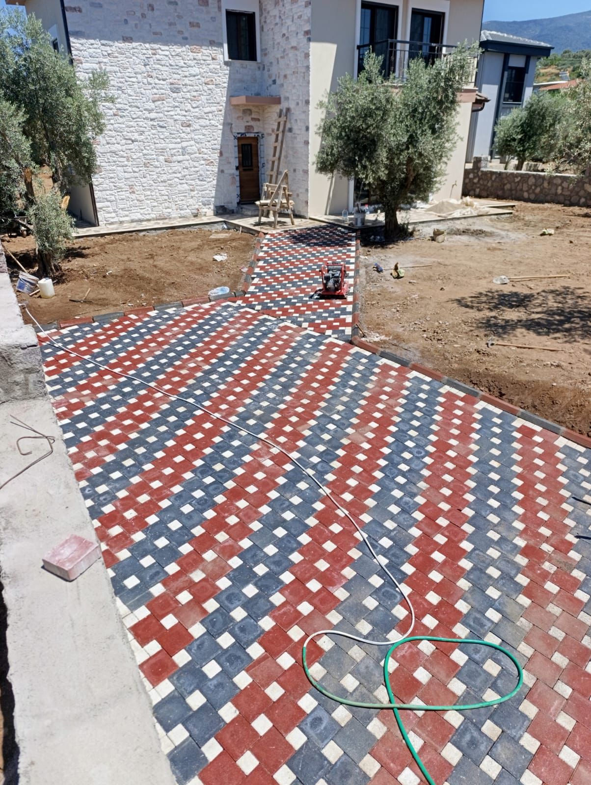 izmir kilit parke tasi haziran 16